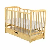 Patut din lemn bebe, 120x60 cm, Cu sertar cu capac, Din lemn de pin si mdf, Stabil si rezistent, Inaltime saltea reglabila pe 3 nivele, Laterala cu 3 bete detasabile, EN716-1, EN716-2, Natur, Babyneeds, Ola