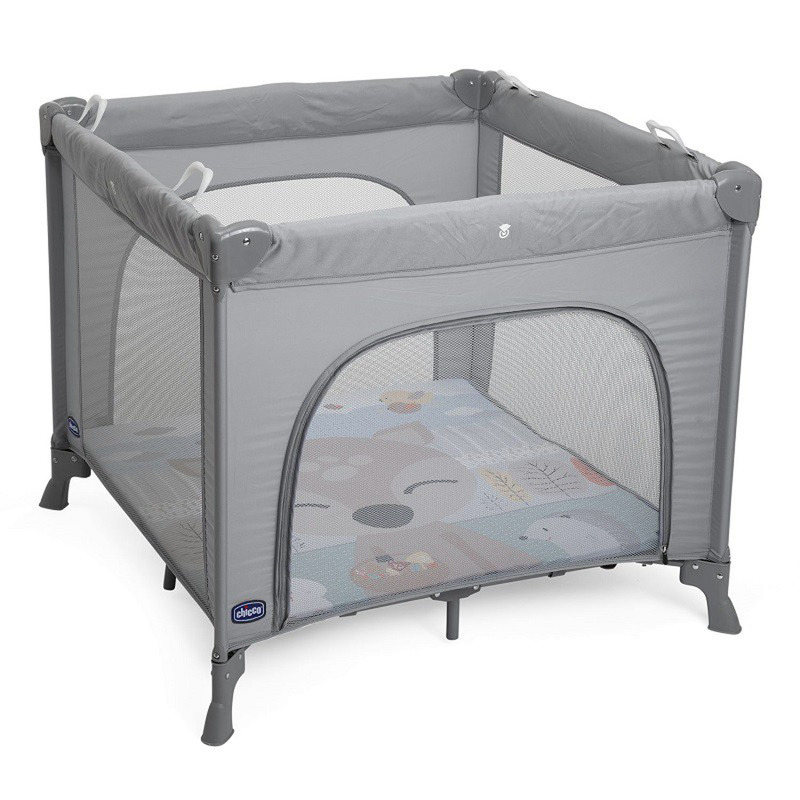 Chicco - tarc de joaca, pliabil, include geanta de transport, cu 4 manere pentru stabilitate, cu deschidere laterala, cu patura cu motive vesele, 89 x 89 x 102 cm, 0-48 luni, gri
