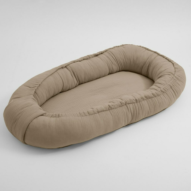 Cosulet bebelus pentru dormit, baby nest 80 x 50 cm, din muselina, din materiale certificate oeko tex standard 100, new baby, beige