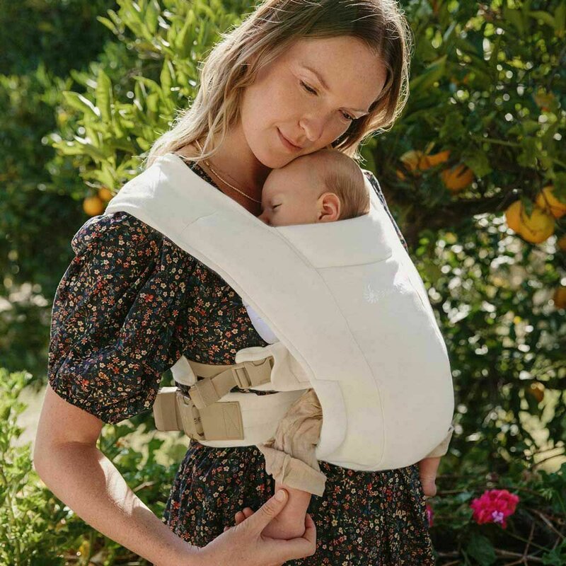 Ergobaby - Marsupiu ergonomic Embrace, din Poliester, 3 pozitii, Bej