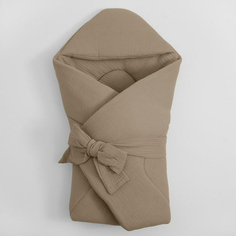 Paturica de infasat cu gluga, cu multiple utilizari, cu inchidere cu panglica cu fundita, dimensiune 75x75 cm, din muselina, din materiale certificate oeko tex standard 100, new baby, beige
