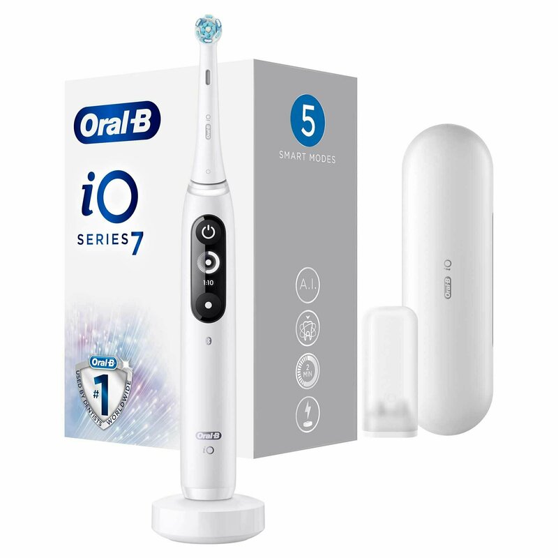 Oral-b - periuta de dinti electrica io7 + 1 capat + suport rezerve + trusa de calatorie alb