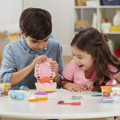 Hasbro - Set Dentistul , Play-Doh , Cu accesorii, Cu dinti colorati
