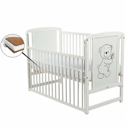 Patut din lemn bebe, 120x60 cm, Cu laterala culisanta, Din lemn de pin si mdf, Stabil si rezistent, Inaltime saltea reglabila pe 3 nivele, Laterala cu 3 bete detasabile, EN716-1, EN716-2, Alb, Babynee
