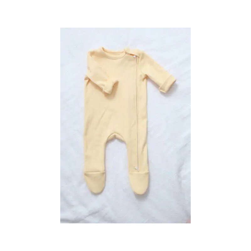 Babyly - salopeta bebelusi cu maneca lunga si botosei, inchidere cu fermoar, galben banana, marimea 68
