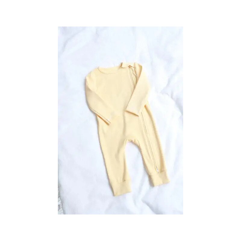 Babyly - salopeta bebelusi cu maneca lunga si botosei, inchidere cu fermoar, galben banana, marimea 74