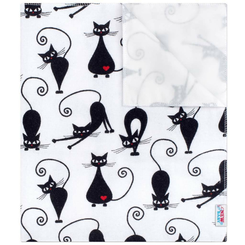 Scutec impermeabil din flanel, cu multiple intrebuintari, dimensiune 57x47 cm, new baby, white with black cat