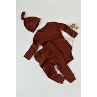 Babycosy - Set 3 piese: body cu maneca lunga, panataloni lungi si caciulita din bumbac organic si modal - Caramiziu, Baby Cosy (Marime: 9-12 luni)