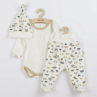 Set 3 piese: body cu maneca lunga, pantalonasi cu botosei, caciulita, Marime 62, Din bumbac 100%, New Baby, Cars