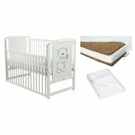 Set Patut din lemn bebe Babyneeds, Timmi cu laterala culisanta, 120x60 cm, Alb + Saltea patut bebe, Cocos Confort II, Cu fibre de cocos si strat de burete, 120x60x8 cm + Protectie impermeabila, Pentru patuturi 120x60 cm, Alb