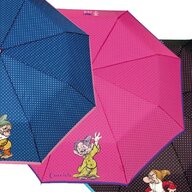 Umbrela manuala pliabila (3 modele) - Cei 7 pitici