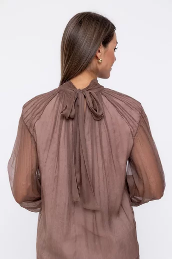 Bluză Caramel elegantă mătase naturală cu creți decorativi mocha B4537