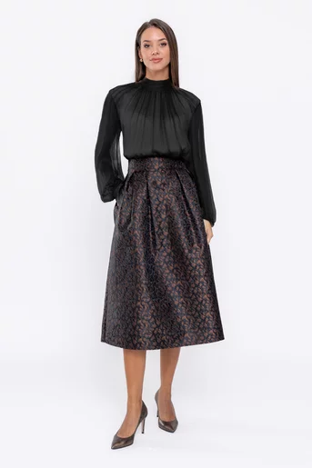 Bluză Caramel elegantă mătase naturală cu creți decorativi neagră B4537