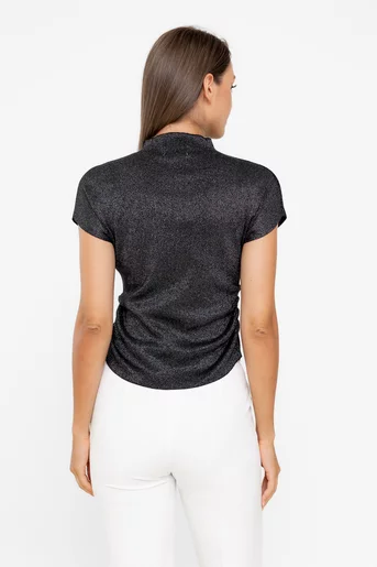 Bluză elegantă cu pliuri laterale neagră BVA60201