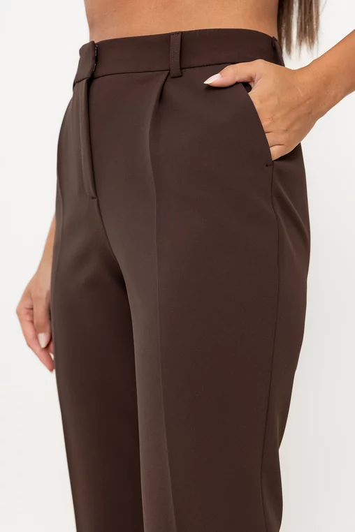 Pantaloni Caramel conic cu un pliu maro P2512 thumbnail picture - 
