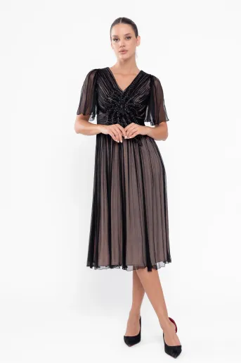 Rochie Caramel elegantă mătase naturală cu aplicație florală neagră R8568