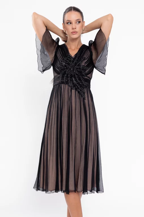 Rochie Caramel elegantă mătase naturală cu aplicație florală neagră R8568 thumbnail picture - 