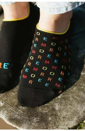 Talpici dama - Sosete dama - din bumbac, cu model asimetric - Happy socks - More S005-006 negru