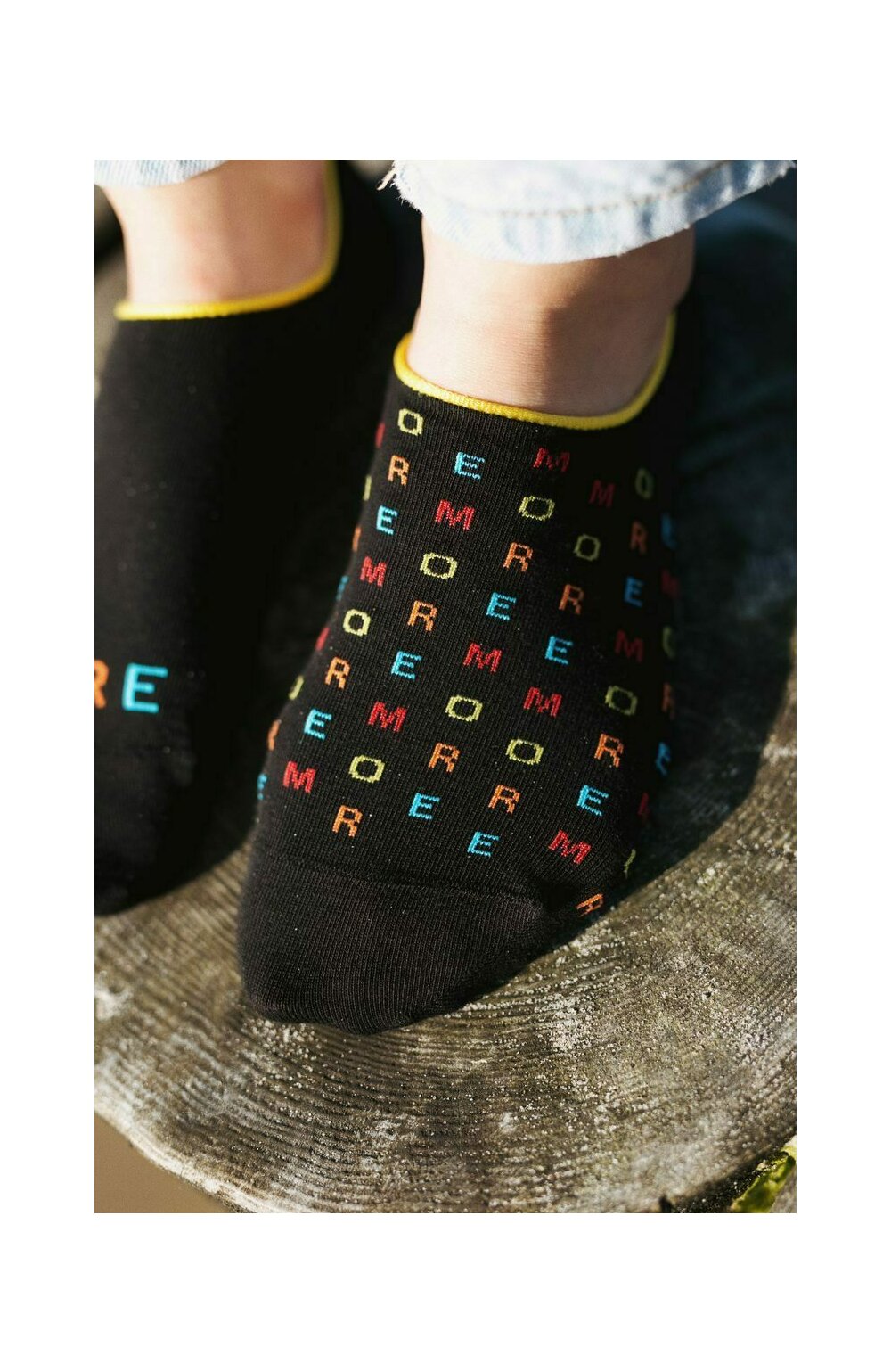 Talpici dama – Sosete dama – din bumbac, cu model asimetric – Happy socks – More S005-006 negru carouri imagine noua 2022