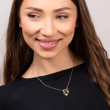 Anya Szívében Nyaklánc - Anya és Kisbabája Kezdőbetűvel - 18K Sárga Aranyozott 925 Sterling Ezüst - Körkapocs