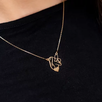 Anya Szívében Nyaklánc - Anya és Kisbabája Kezdőbetűvel - 18K Sárga Aranyozott 925 Sterling Ezüst - Körkapocs