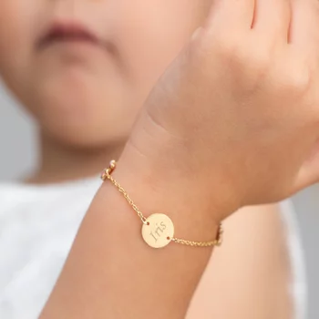 Chic Baby karkötő - Érme Karkötő állítható lánccal - Tűzzománcos pillangók - 9 K Arany