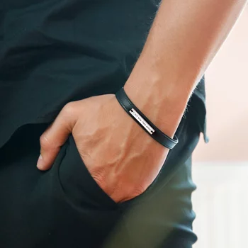 Elegáns Férfi Bőr Karkötő Ezüst Lemezzel K