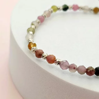 ÉLETERŐ karkötő - Sokszínű Védelem - 925 Sterling Ezüst gömbökkel 2,5 mm Turmalin ásvány gyöngyökkel - állítható bordó zsinór