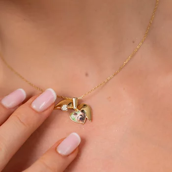 Fényképes Szárnyas Szív Nyaklánc - 18K Sárga Aranyozott 925 Sterling Ezüst - Körkapocs