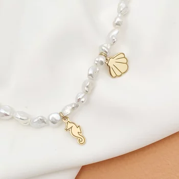 Gyöngy Nyaklánc - Trópusi Csillogás - Keshi Gyöngysor Nyári Charmokkal - 18K Sárga Aranyozott 925 Sterling Ezüst - Körkapocs