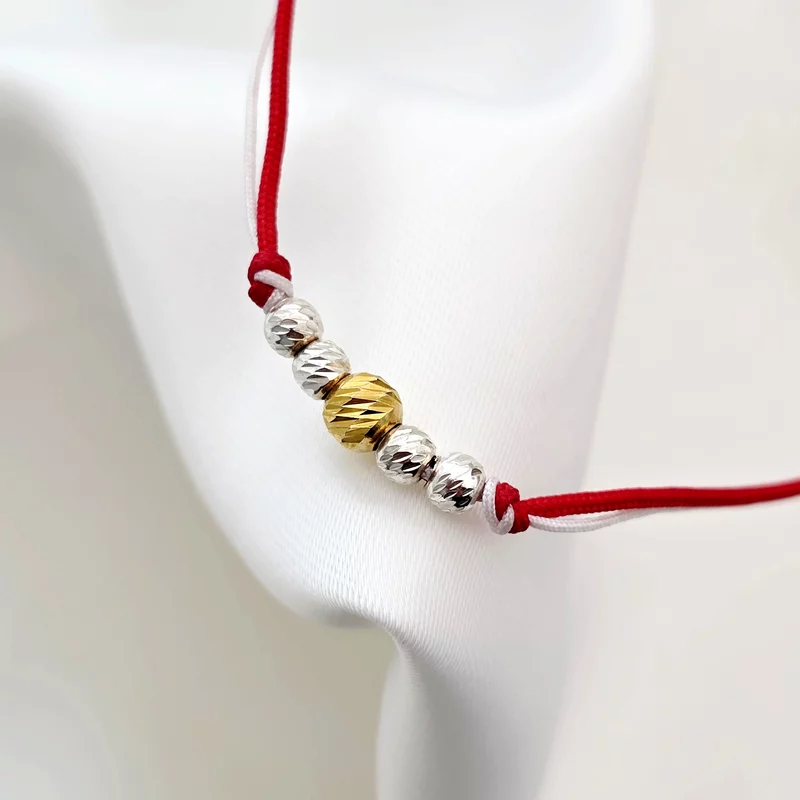Márciuska Karkötő - 5 szimmetrikus gömbbel - 925 ezüst - Piros & Fehér állítható zsinórral