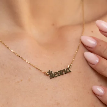 Neves Nyaklánc - 18K Sárga Aranyozott 925 Sterling Ezüst Név - Körkapocs
