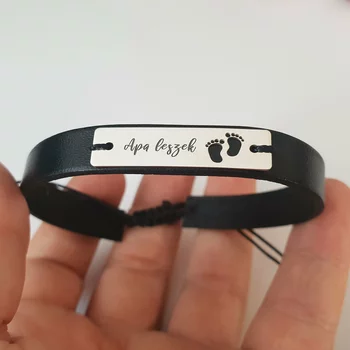 Kivágott lábacska bőr karkötő ezüst lemezzel