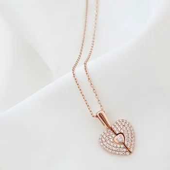 Sparkle Wings Medál – Cirkónia Kristályok és 18K Rozsaszín Aranyozott 925 Sterling Ezüst