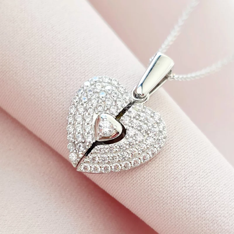 Sparkle Wings Medál – Cirkónia Kristályok és Ródiumozott 925 Sterling Ezüst