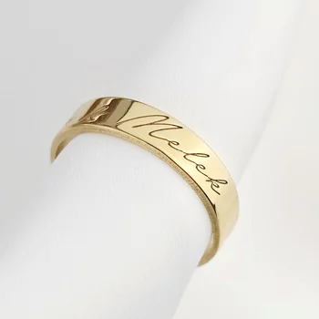 Személyre szabott gyűrű névvel - 925 ezüstözött 18 karátos sárga arannyal