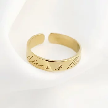 Személyre szabott gyűrű névvel - 925 ezüstözött 18 karátos sárga arannyal