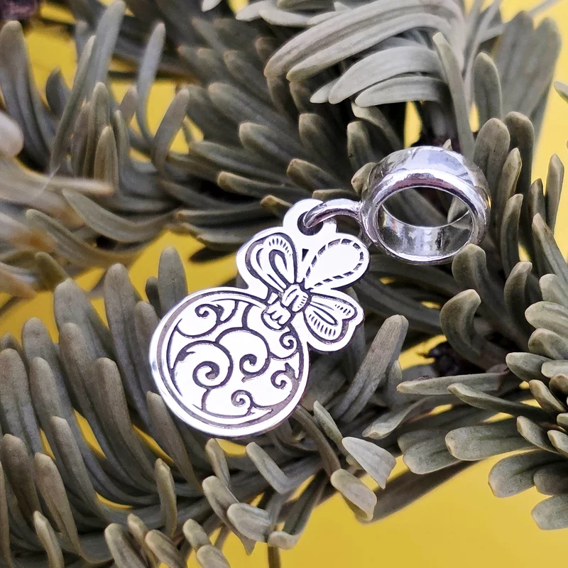 Személyre szabott karácsonyi bűbáj - Globe - Ezüst 925