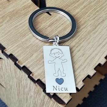 Szép kulcstartó gravírozott családtaggal és névvel - Ezüst 925