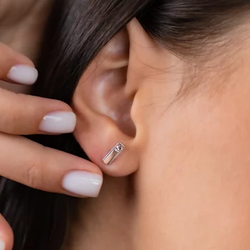 Ezüst Rúd Fülbevaló Swarovski kristállyal