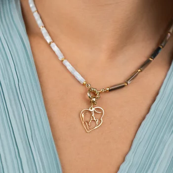 Új Család Nyaklánc – Szív Medál Anya, Apa és Kisfiú, Színes Gyöngysorral & Abalone Díszítéssel – 18K Aranyozott 925 Sterling Ezüst