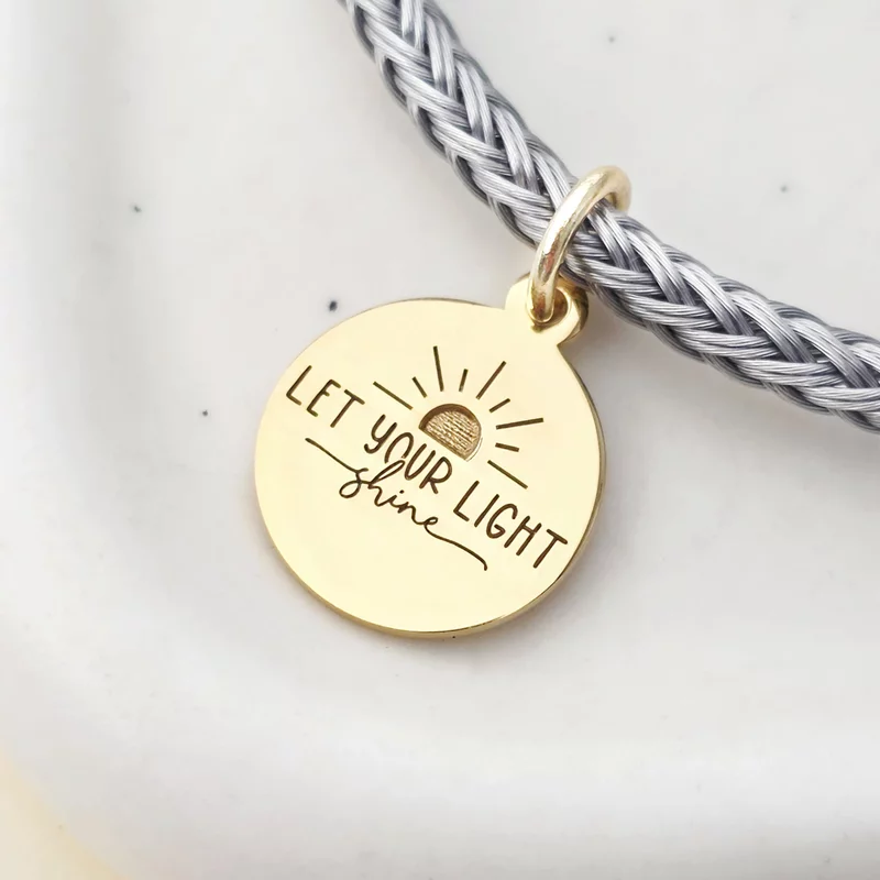 Vastag fonott zsinóros karkötő „Let Your Light Shine” felirattal – 18 karátos sárgaarany bevonatú 925-ös ezüst