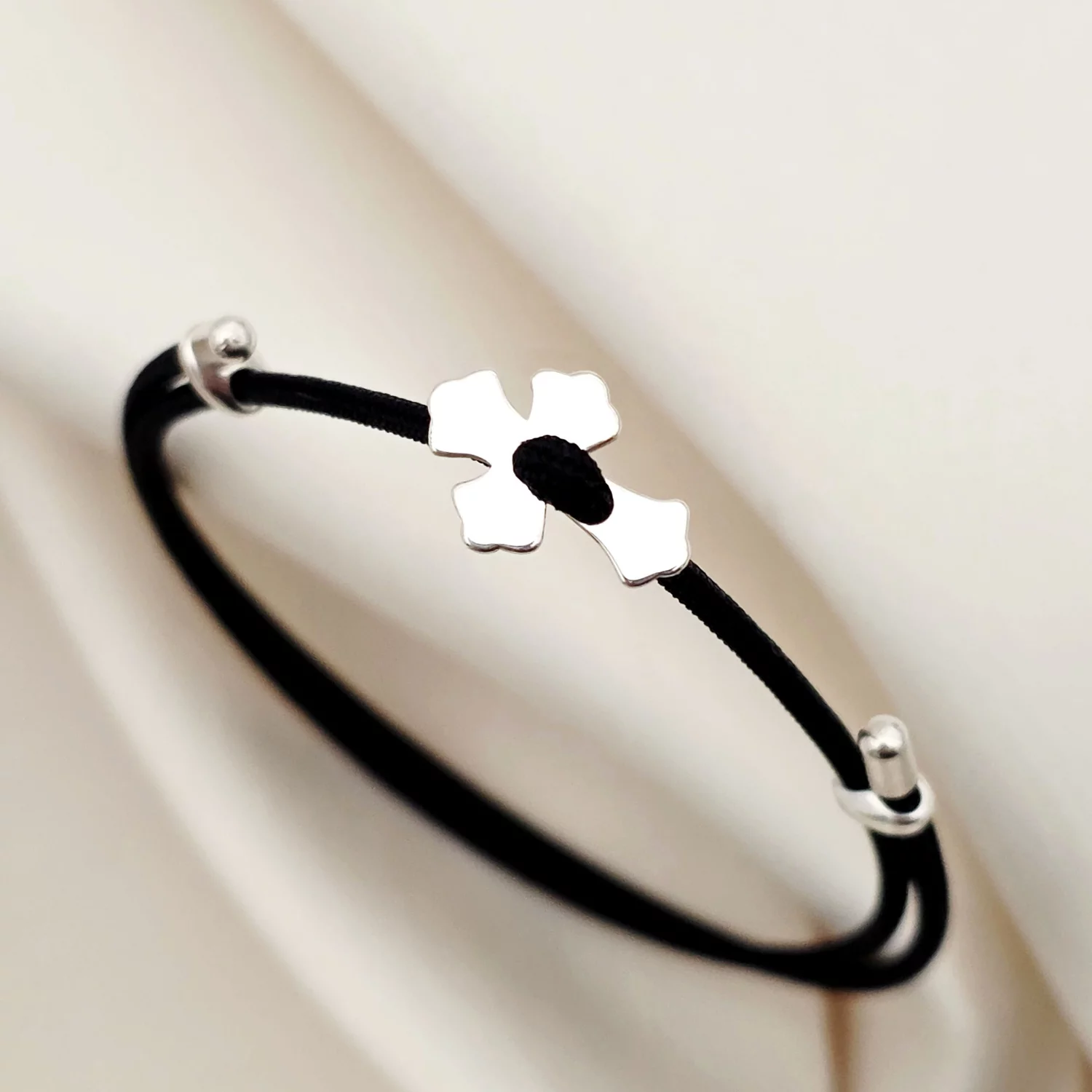 Brățara Cruce - Șnur negru Gros - Argint 925