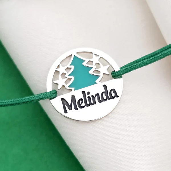 Bratara festiva - Disc cu bradulet colorat si nume personalizat - Argint 925 - Snur reglabil