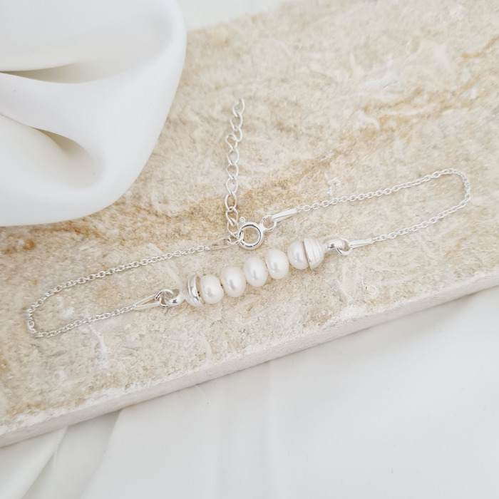 Bratara Perle – Gratie fermecatoare – Model 5 perle cu lantisor – Argint 925 925