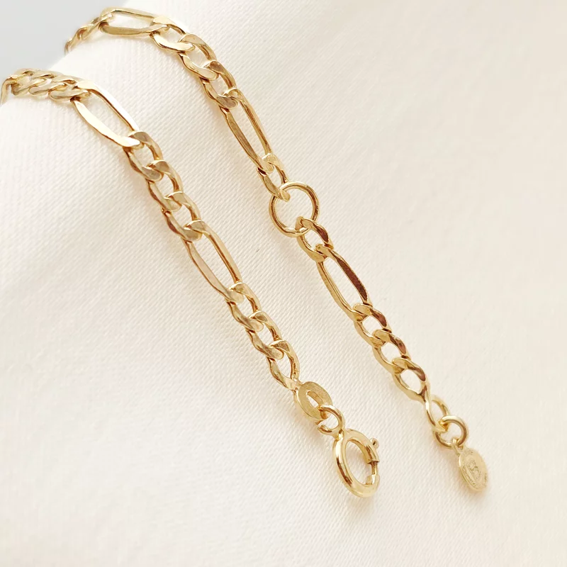 Bratara personalizata - Banut 10 mm - Inger pazitor decupat cu aripi deschise - Aur Galben 9K - Cu lantisor fata/baiat picture - 3