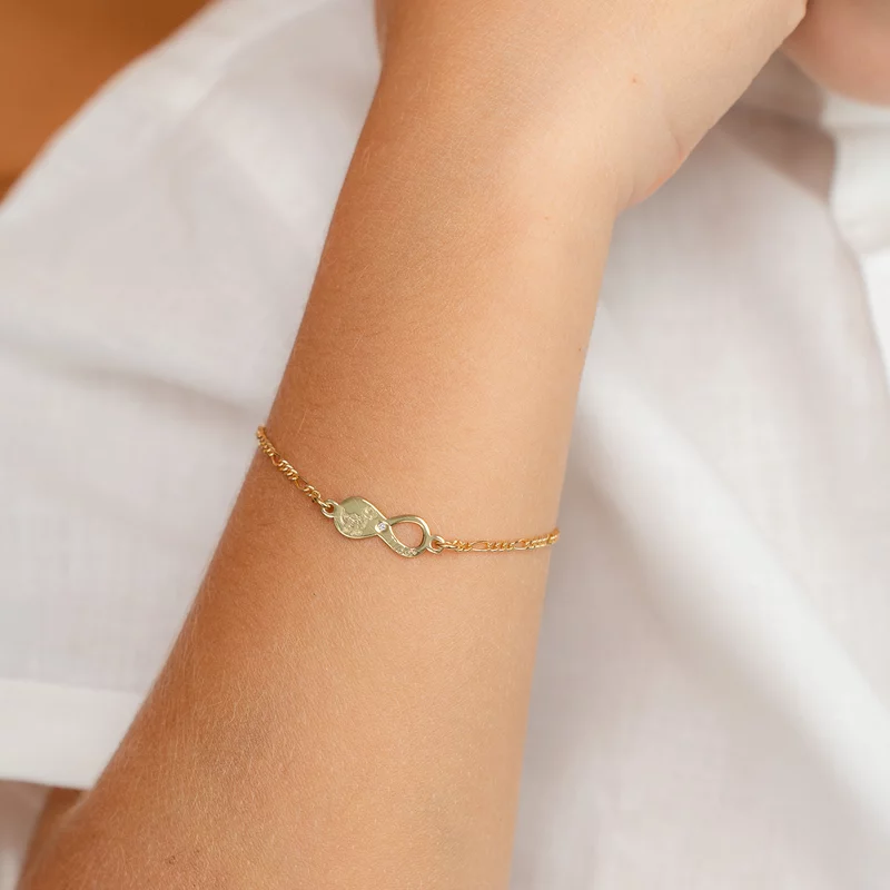 Brățară personalizata cu simbolul infinitului,dinozaur și nume – Diamant natural - Argint 925 placat cu Aur Galben 18K - Cu lantisor fata/baiat picture - 2