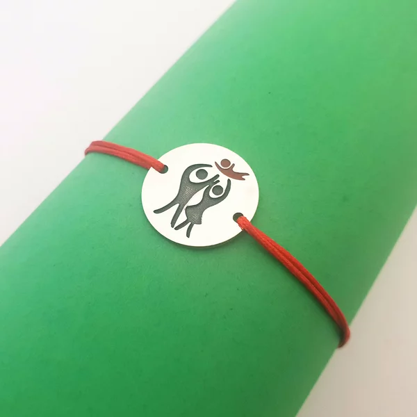 Bratara personalizata si decorate cu email colorat - Familie 3 membri cu copil mic - Model banut Argint 925 - snur reglabil