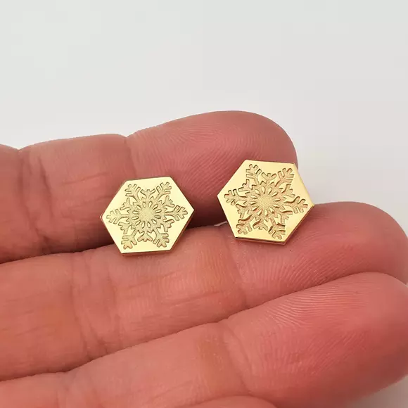 Cercei Craciun - Model Hexagon - Fulg de zapada - Argint 925 placat cu Aur galben de 18K - inchidere surub
