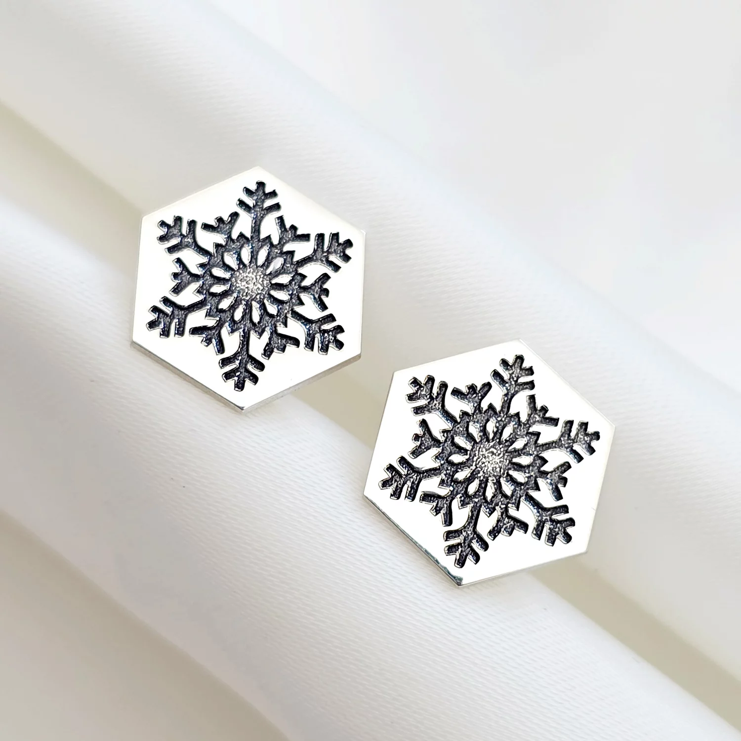 Cercei Craciun - Model Hexagon - Fulg de zapada - Argint 925 - inchidere surub